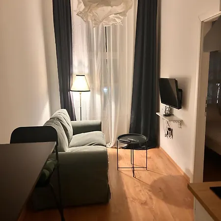 All In One Apartment - Self Check In, Free Parking Osijek Exterior photo