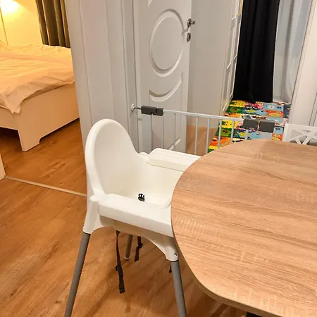 All In One Apartment - Self Check In, Free Parking Osijek Exterior photo